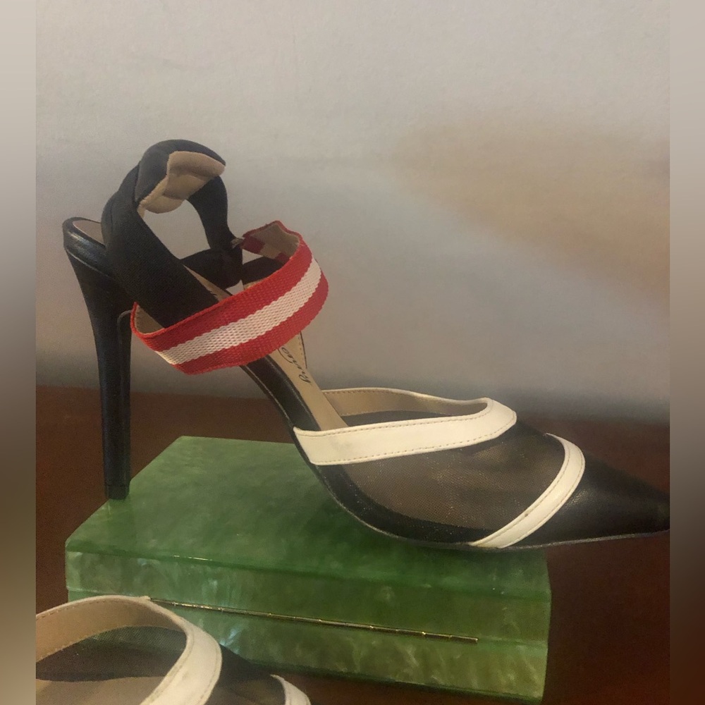 Penny Loves Kenny Black and White Pointed Toe Heels with Red Striped Ankle Strap - Picture 3 of 8